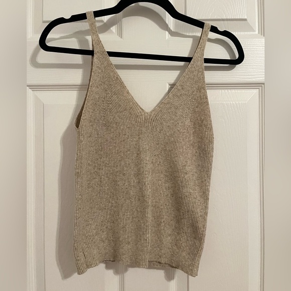 Only Ribbed Knit Sweater Tank in Oatmeal Size M Stretch Summer Beach - Picture 4 of 8